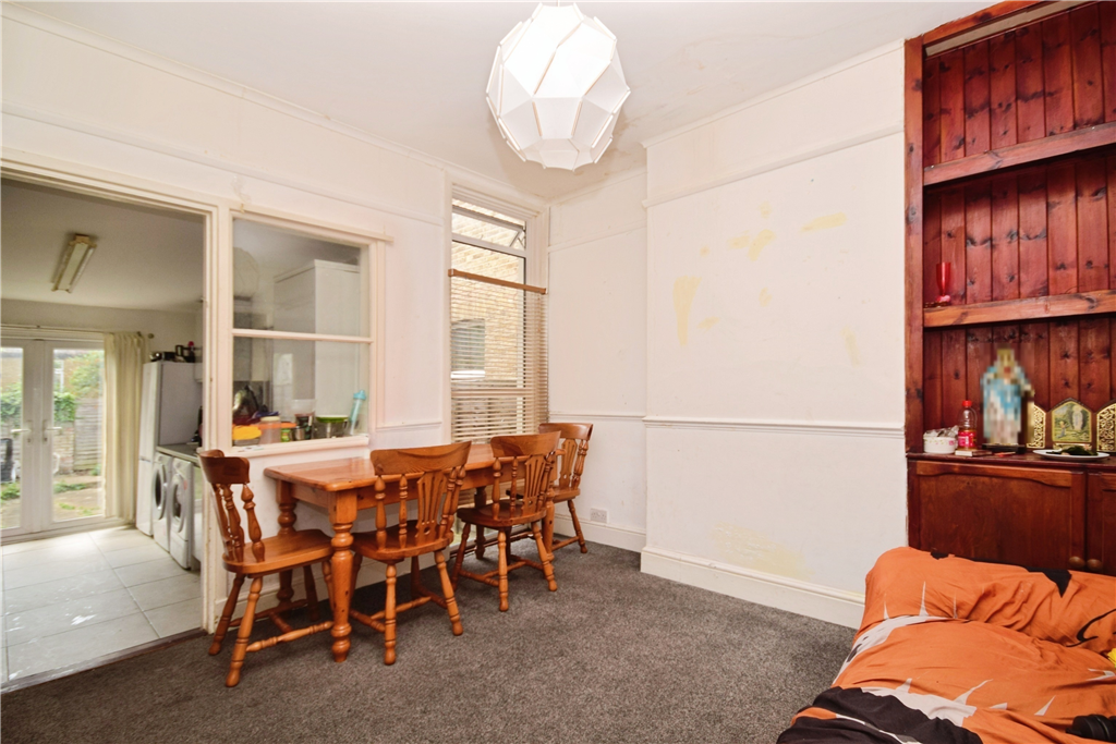 Property photo 1 of 8 Dining Area