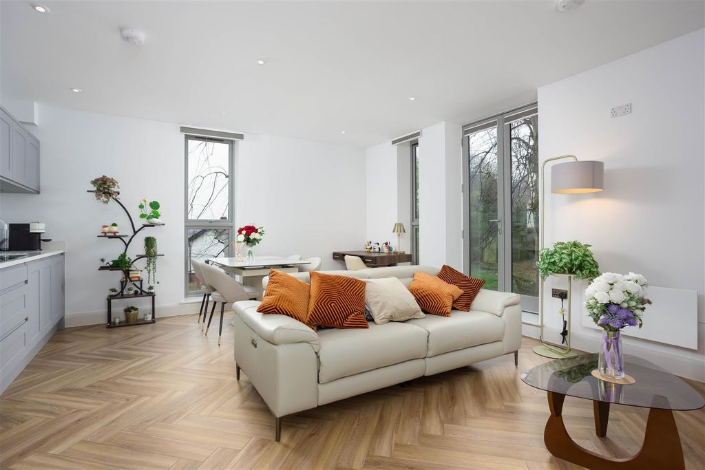 Property photo 2 of 8 00004.Jpg