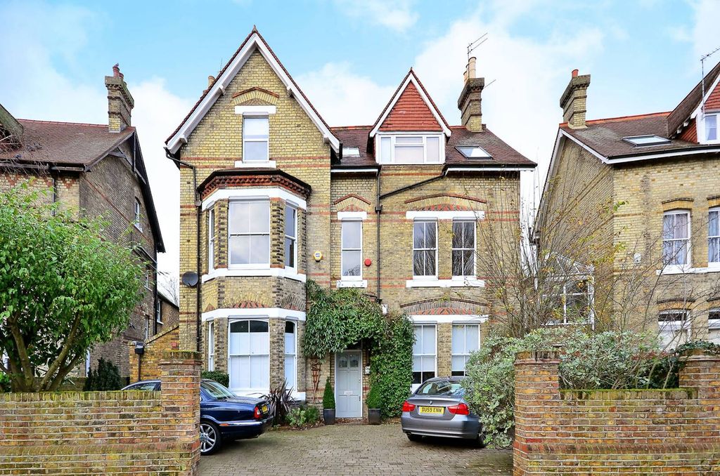 Property photo 2 of 13