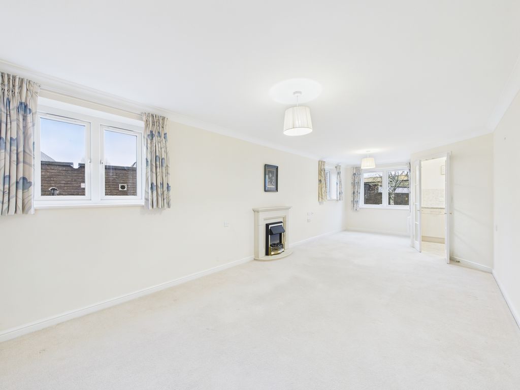 Property photo 2 of 14 Cam04018G0-Pr0402-Still004