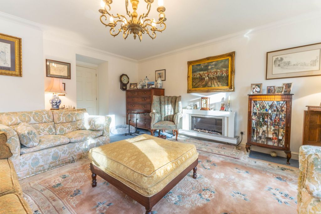 Property photo 3 of 26