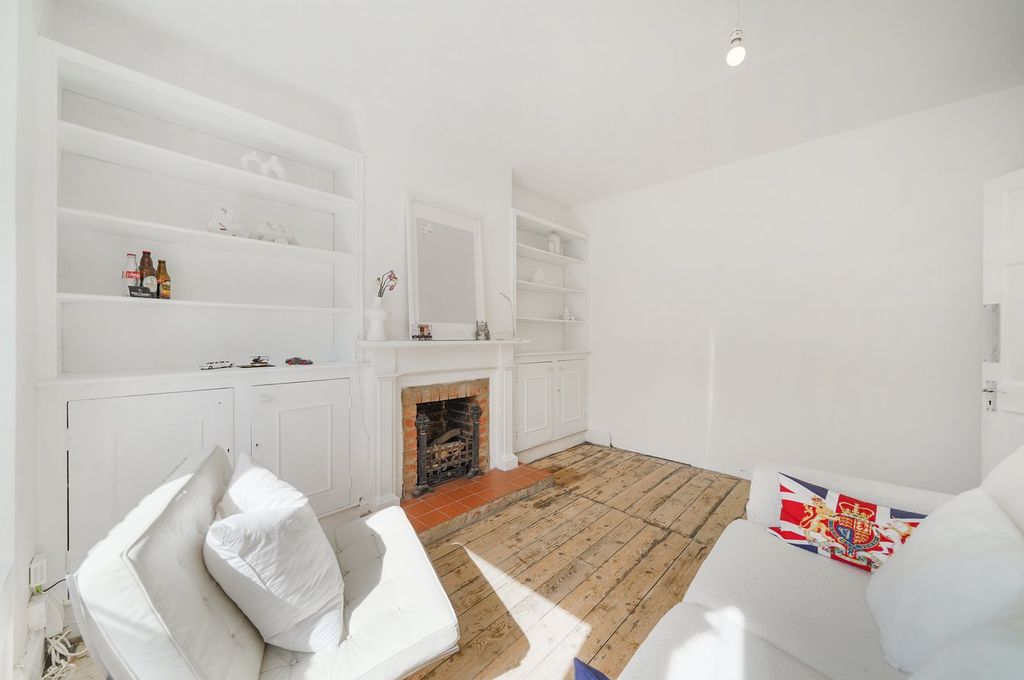 Property photo 3 of 16