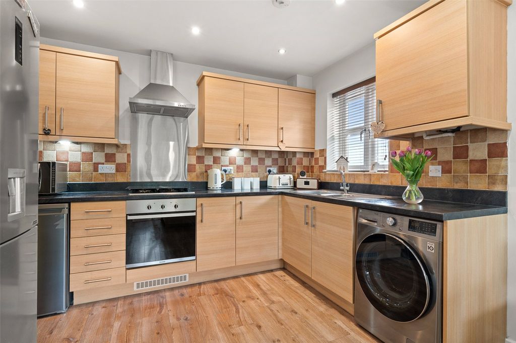 Property photo 2 of 11 Picture No. 09
