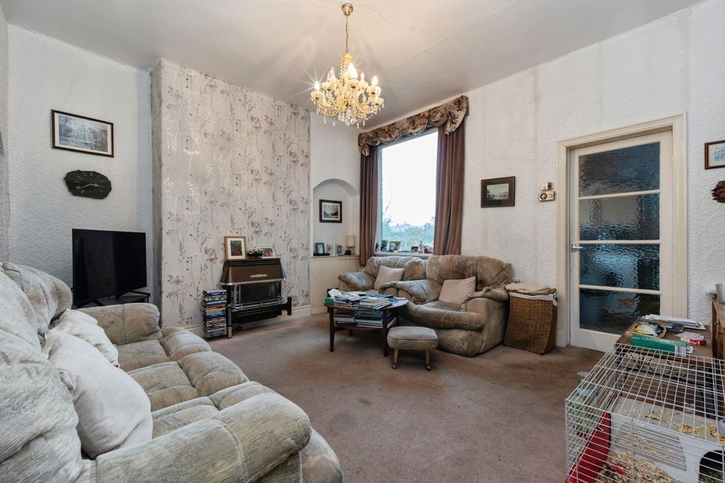 Property photo 2 of 13 Image 1