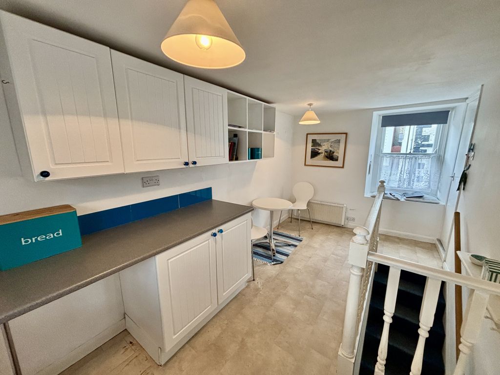 Property photo 3 of 7 Gallery