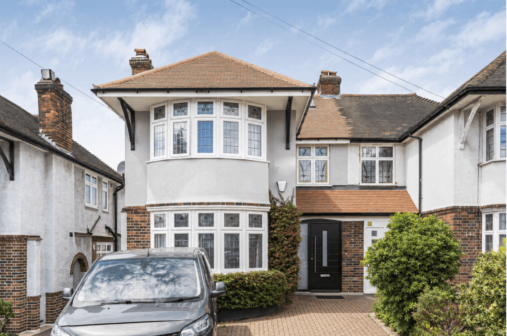 Property photo 1 of 17 Extended Four Bedroom Semi Detached House