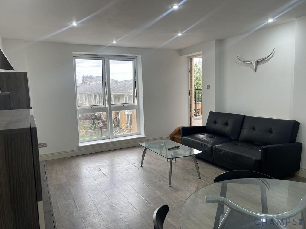 Property photo 2 of 11 Gallery