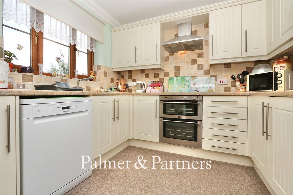 Property photo 3 of 29 Picture No. 06