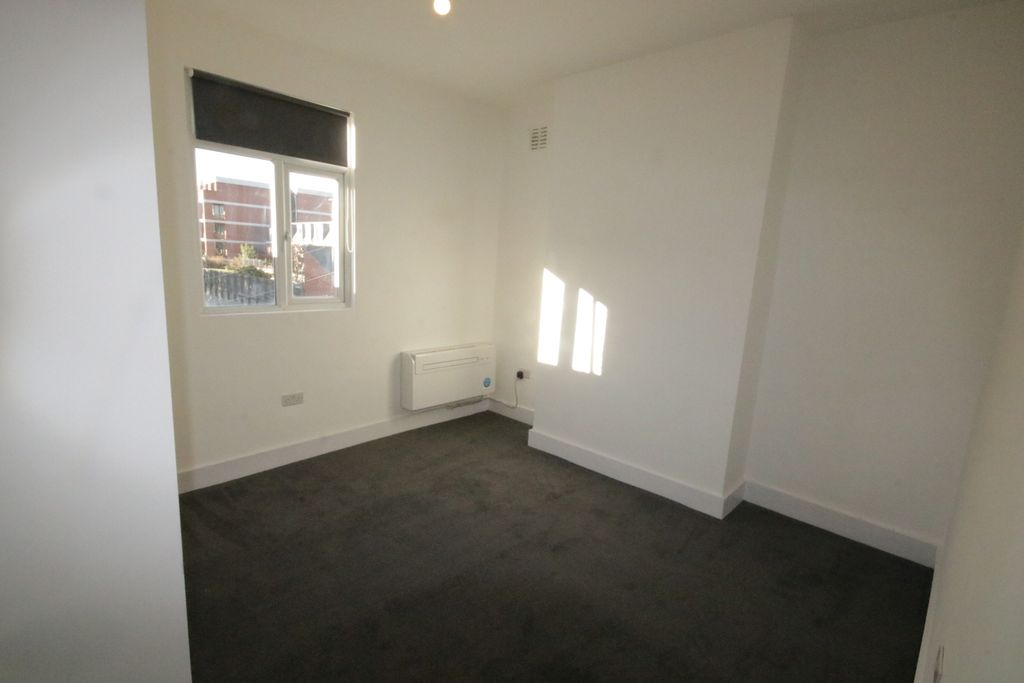 Property photo 3 of 6 Img 5190