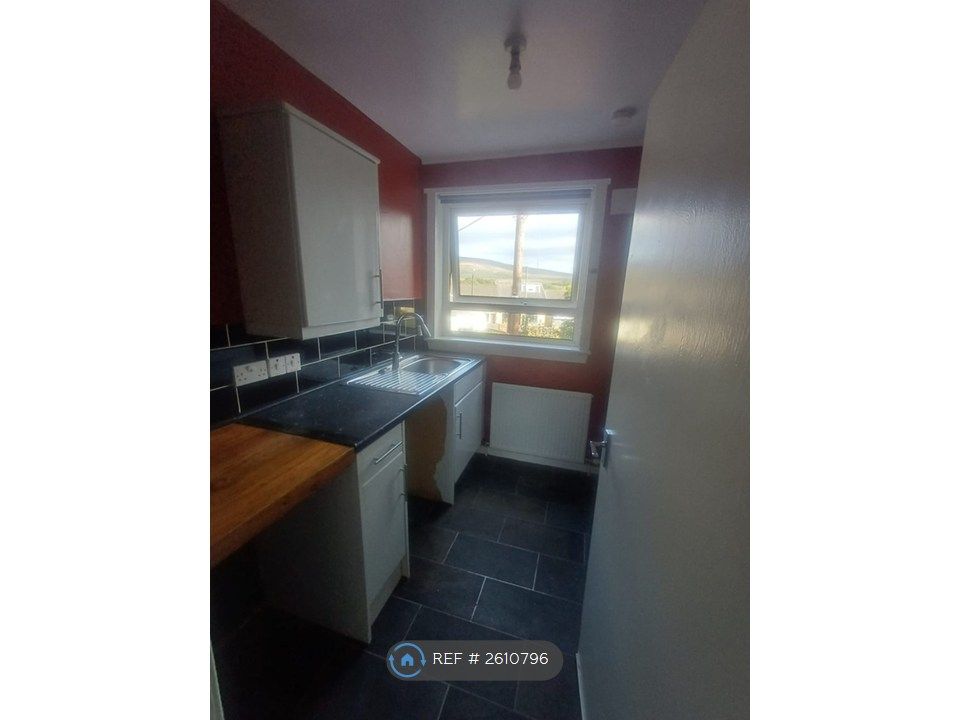 Property photo 3 of 4 Kitchen