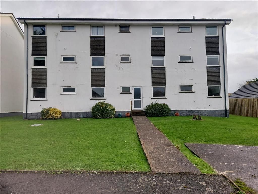 Property photo 2 of 11