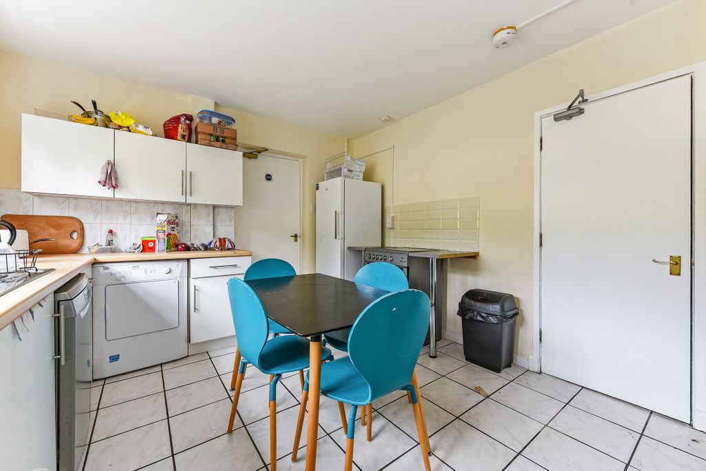 Additional image 6 of 10 bed shared accommodation to rentMinden Way, Stanmore SO22
