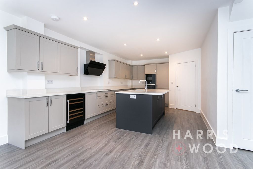 Property photo 2 of 36 4497452