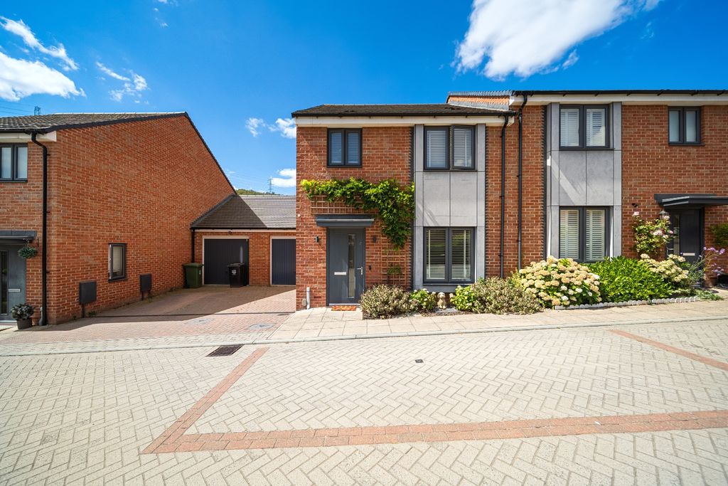 Property photo 1 of 23 5329691