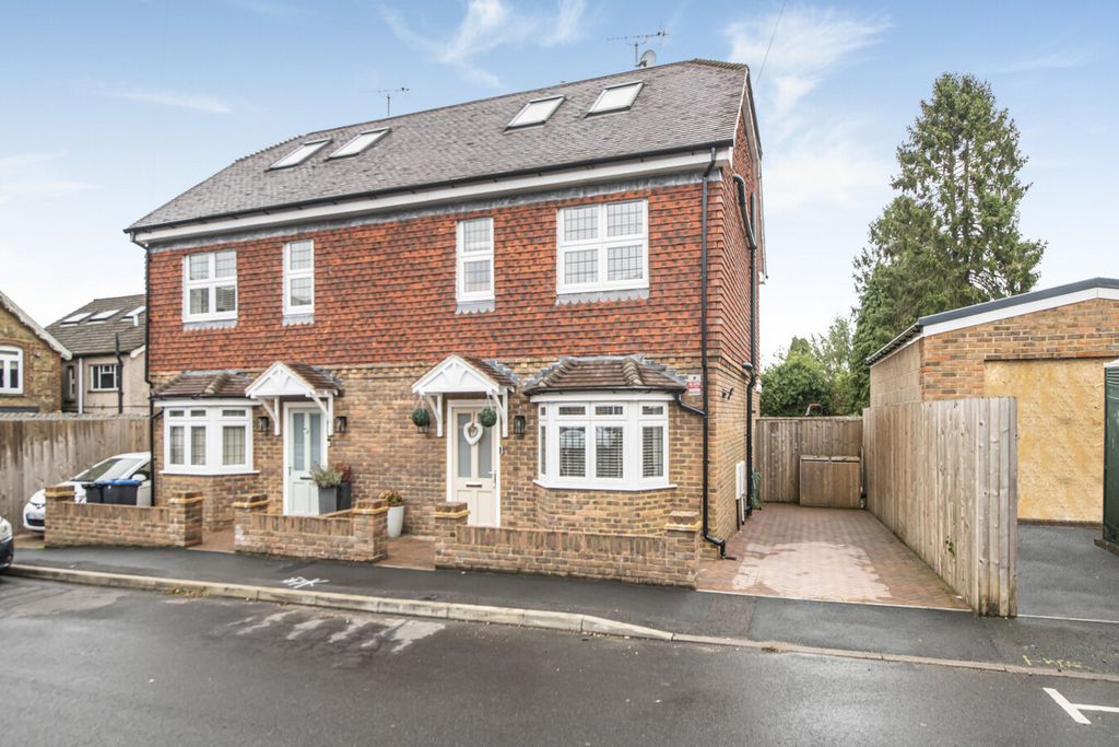 Property photo 1 of 36