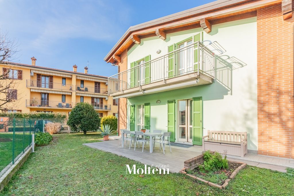 Property photo 1 of 34