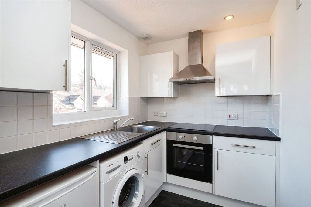 Property photo 2 of 8