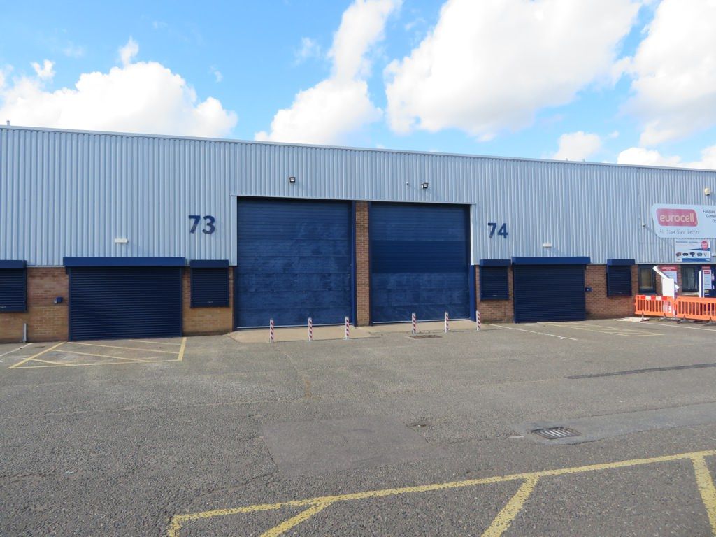 Property photo 1 of 9 Photo 4