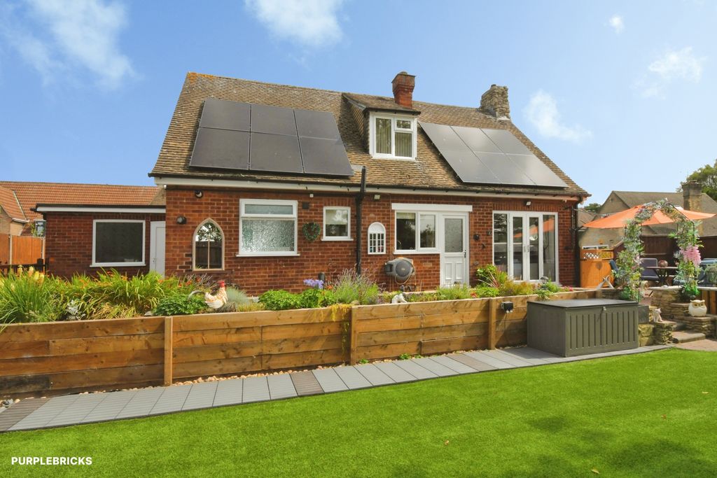 Property photo 2 of 30