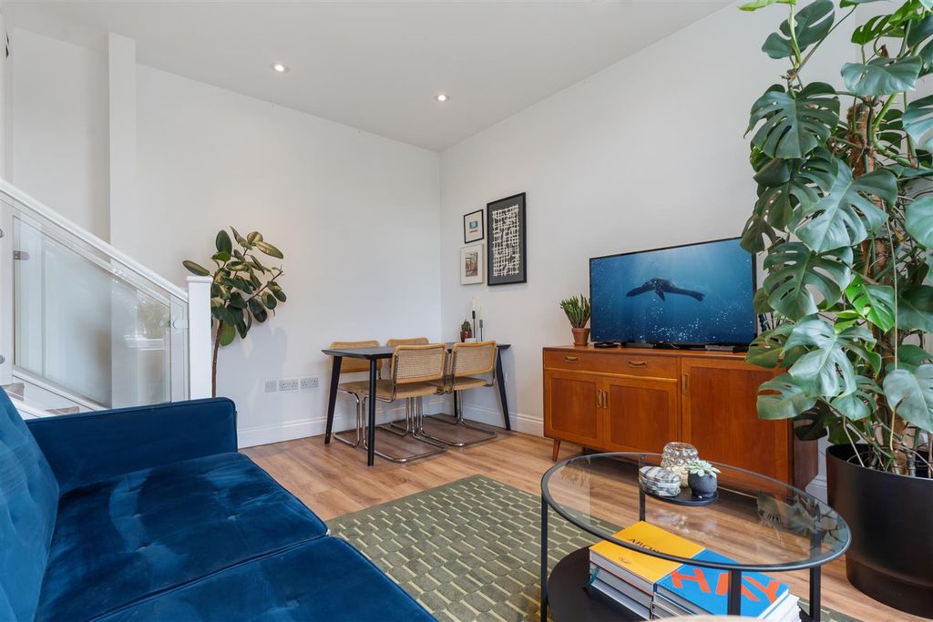 Property photo 2 of 11 2.Jpg