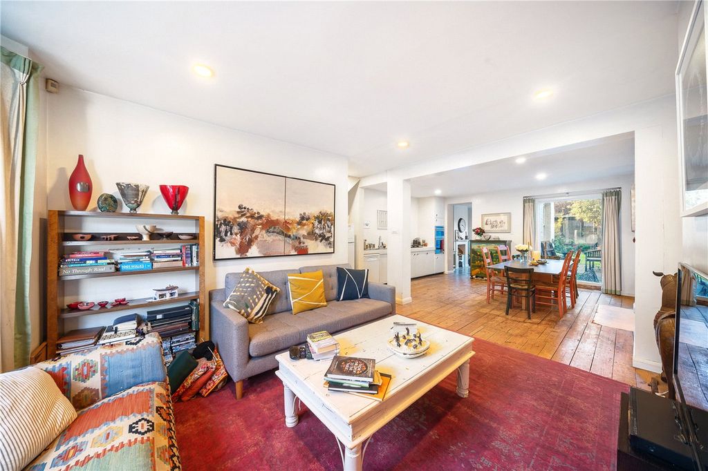 Property photo 2 of 15 Picture No. 04