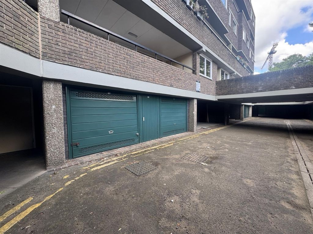 Property photo 3 of 3