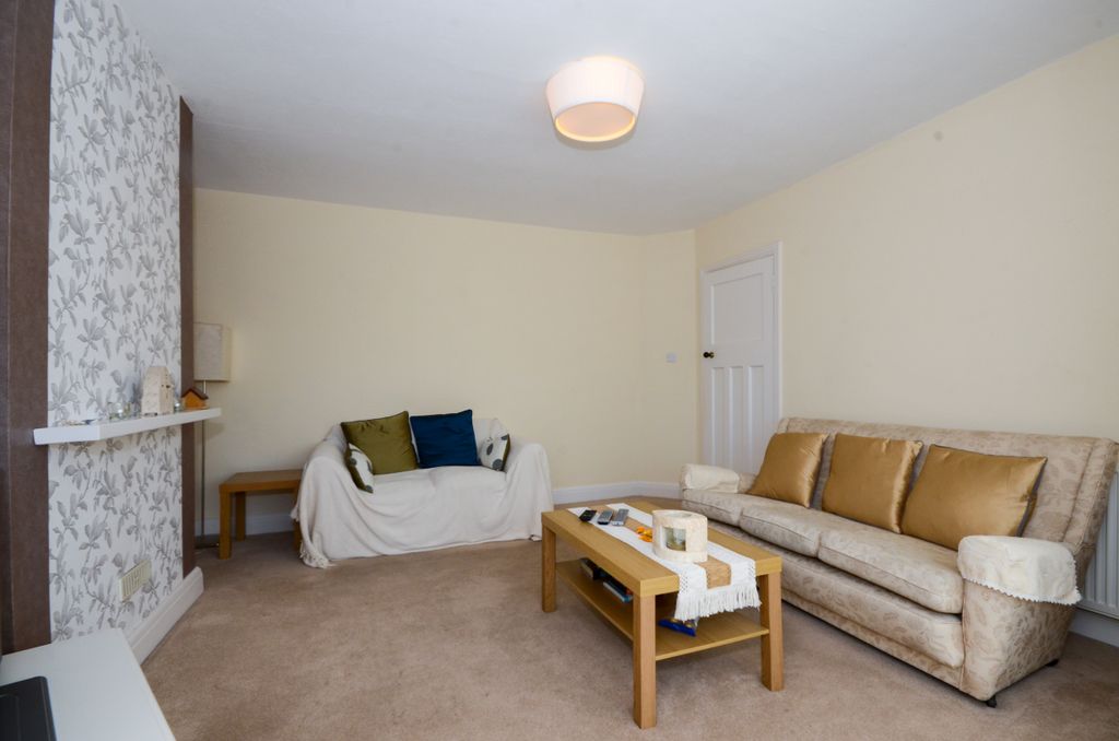 Property photo 3 of 15 Living Room