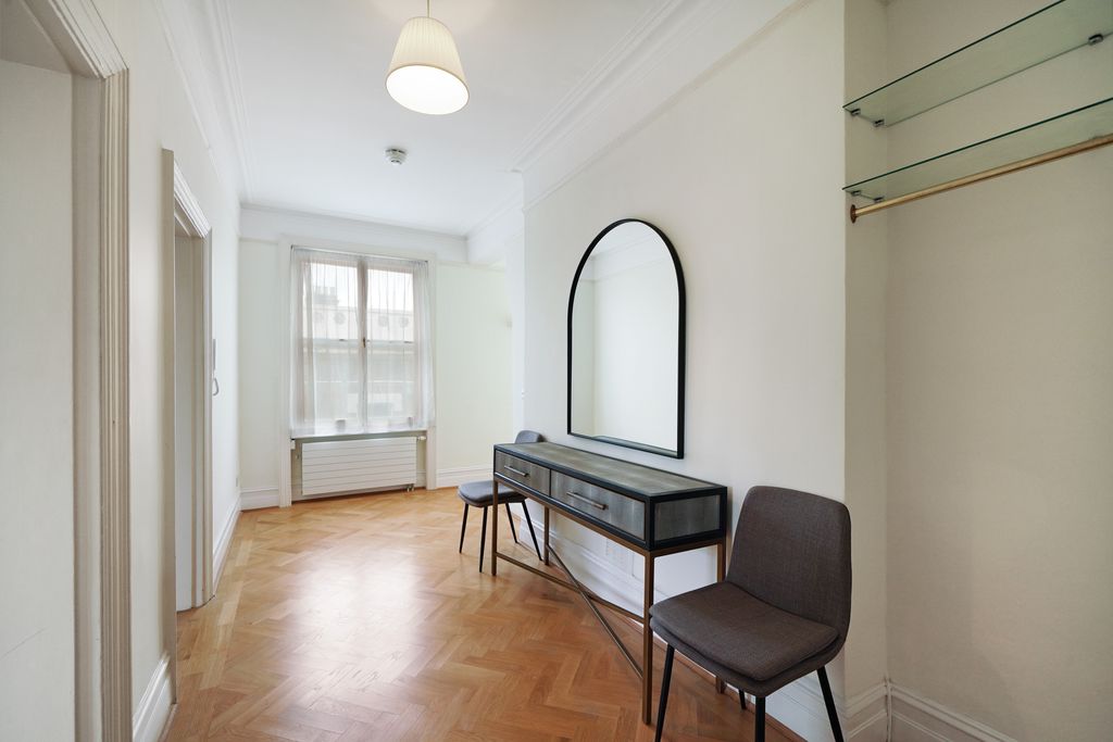 Property photo 3 of 10 Flat 10, Carlton Mansions - Tajqixb8i9Crojcll8O6.Jpg