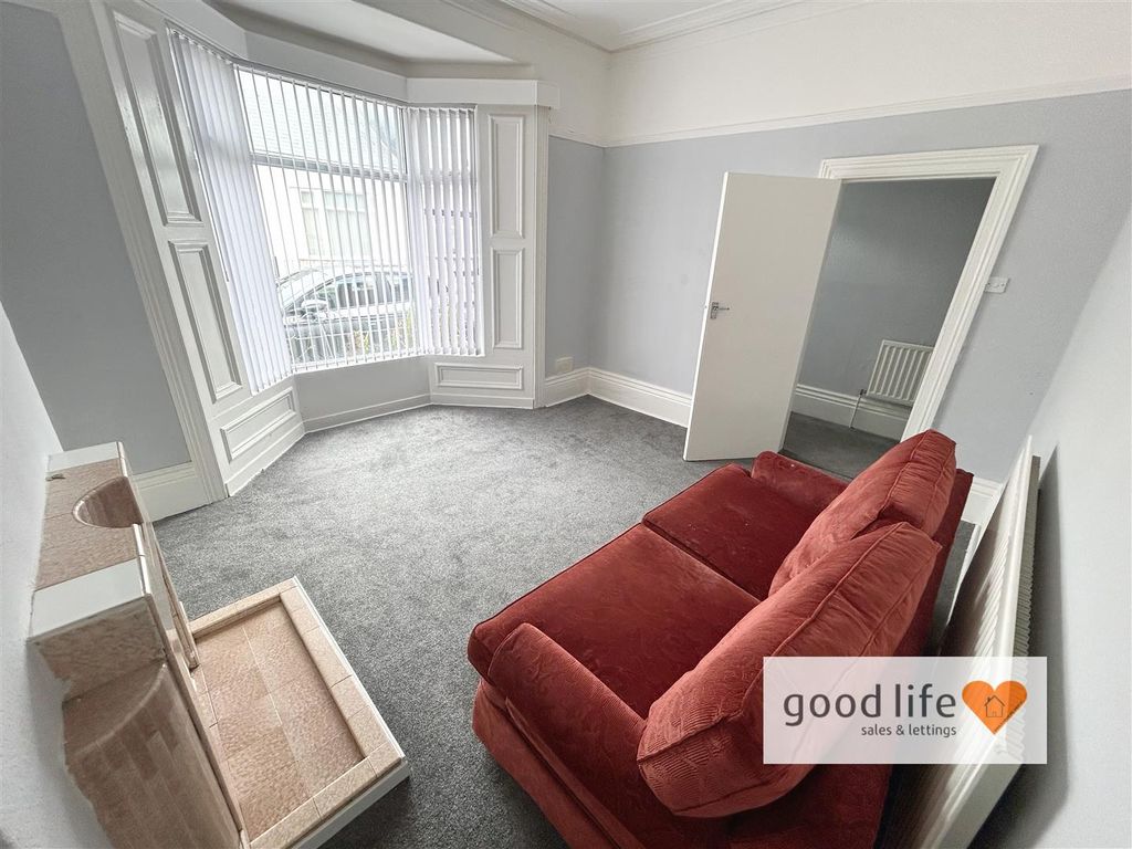 Property photo 3 of 16 Bedroom 1 356 St Leonard.Jpg