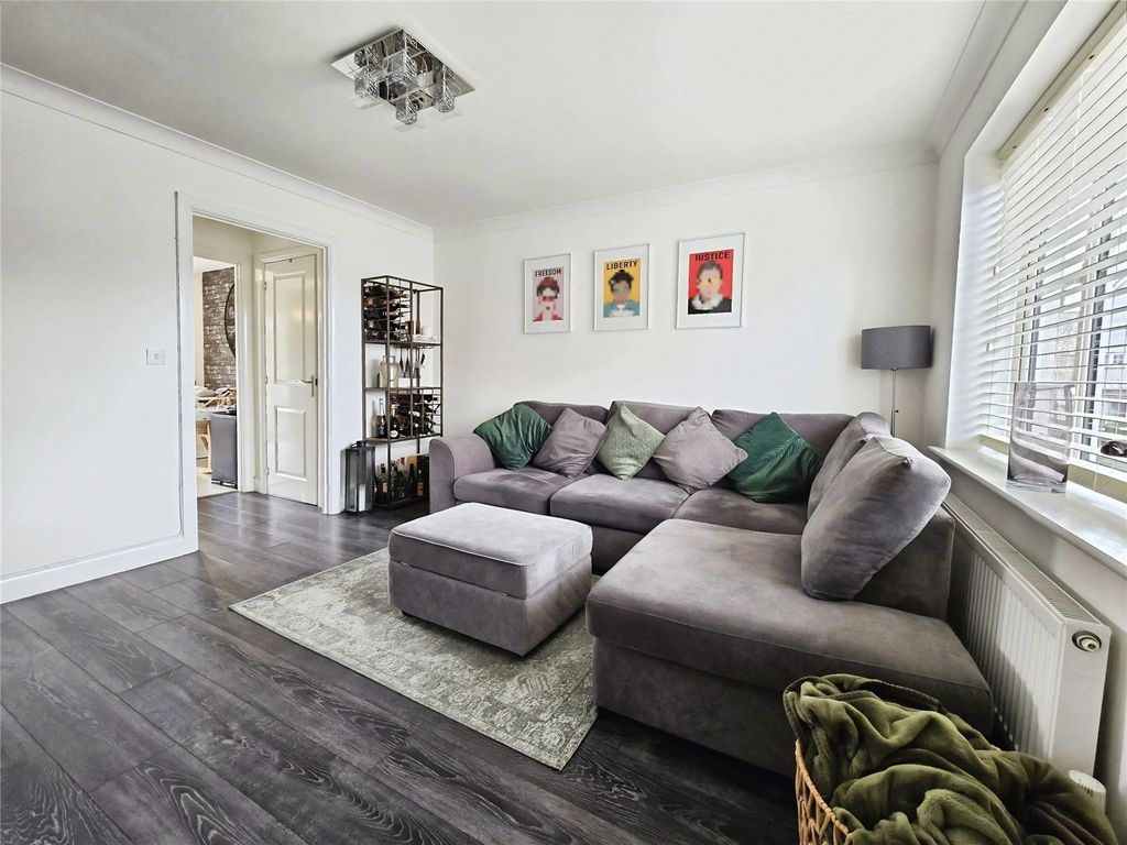 Property photo 3 of 19 Picture No. 09