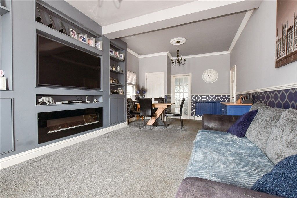 Property photo 2 of 15 Lounge/Diner
