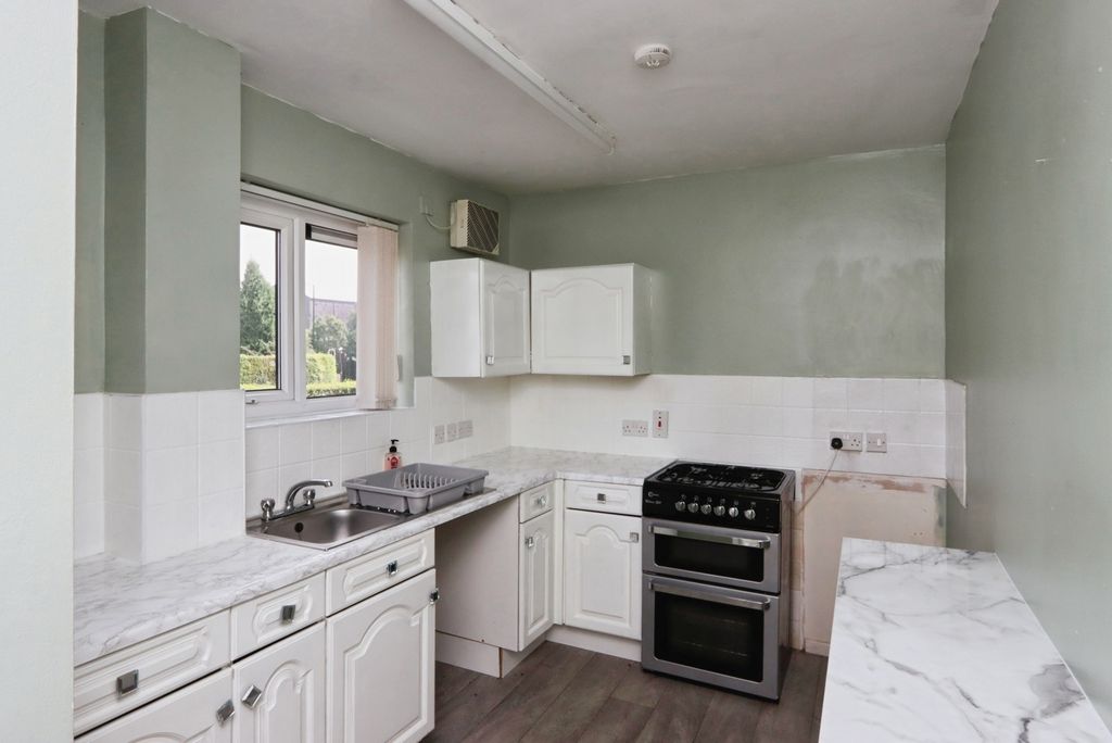 Property photo 2 of 17 Photo