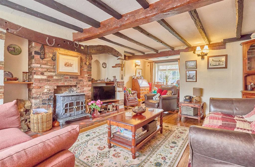 Property photo 3 of 27 The Common Barwell_15.Jpg