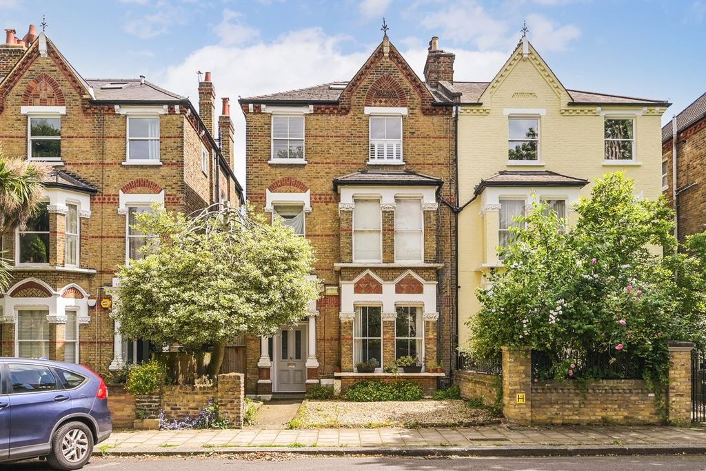 Property photo 1 of 7