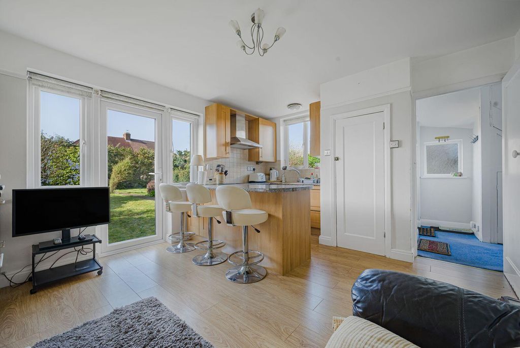 Property photo 3 of 15 Kitchen