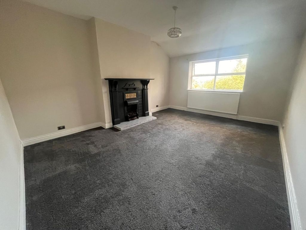 Property photo 2 of 6 Photo 3