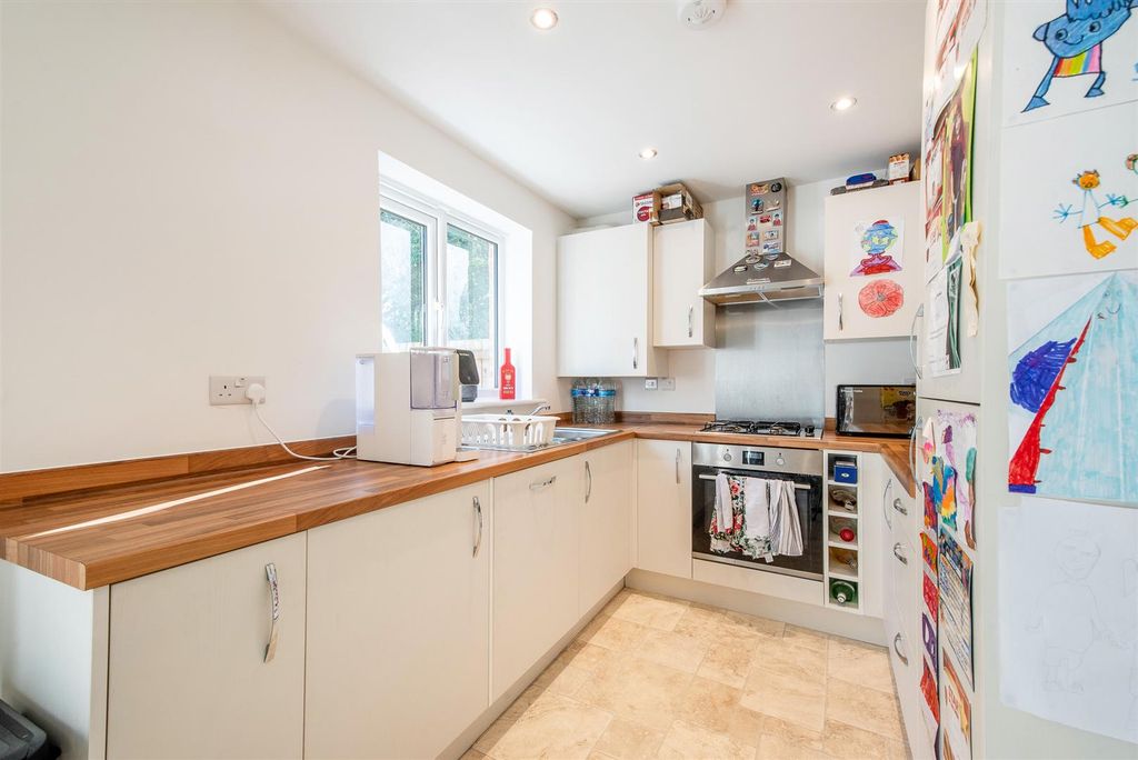 Property photo 3 of 19 Kitchen/Diner
