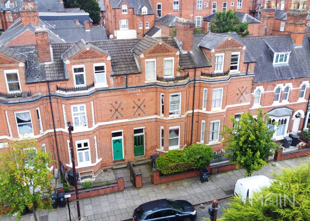 Property photo 2 of 13