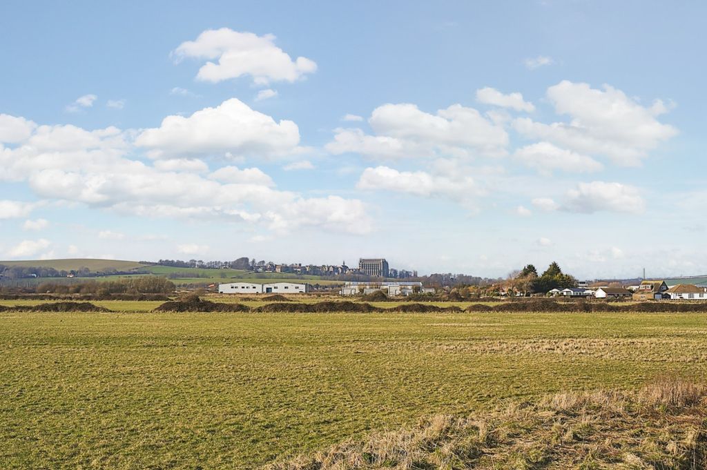 Property photo 2 of 34 Picture No. 66