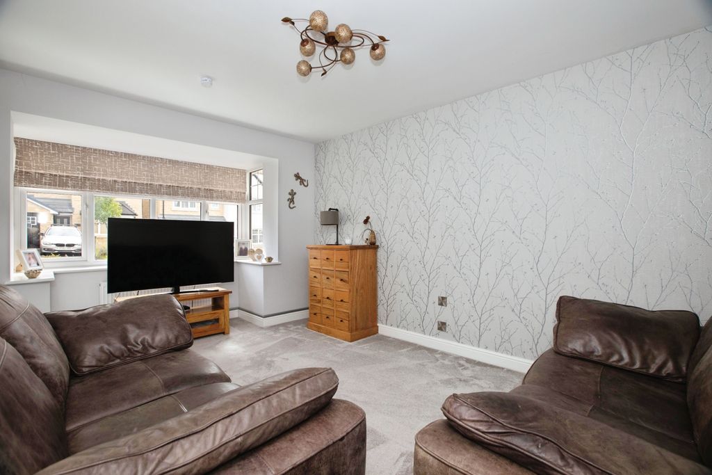 Property photo 2 of 30 2