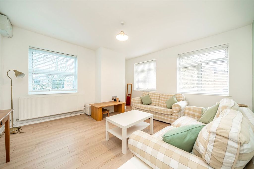 Property photo 2 of 5