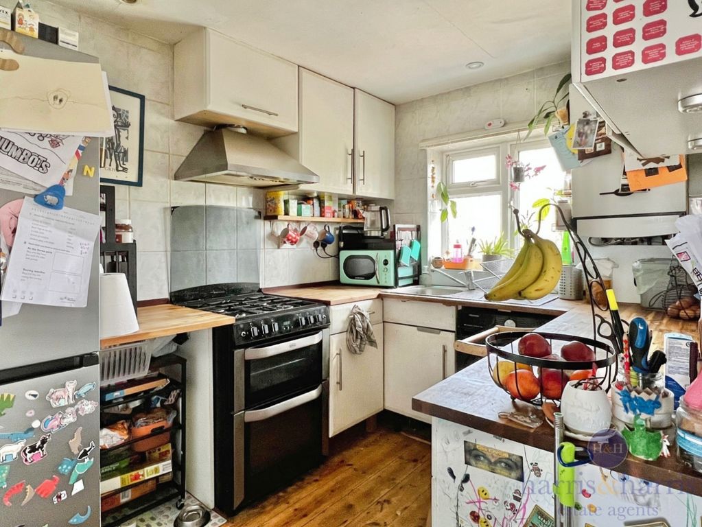 Property photo 3 of 12 Pbox-Img.Jpeg