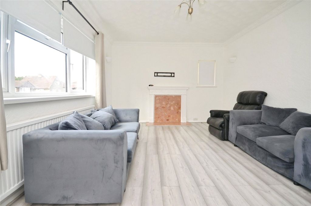 Property photo 2 of 16 Picture No. 01