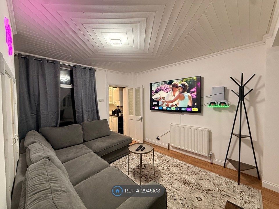 Property photo 3 of 31