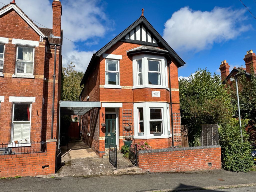 Property photo 1 of 16 Front