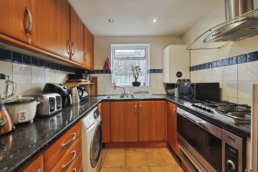 Property photo 3 of 16 Pbox-Img.Jpg