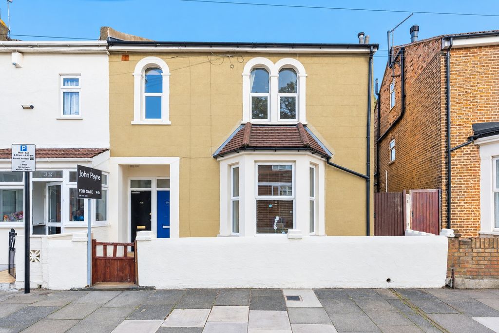 Property photo 1 of 15 External