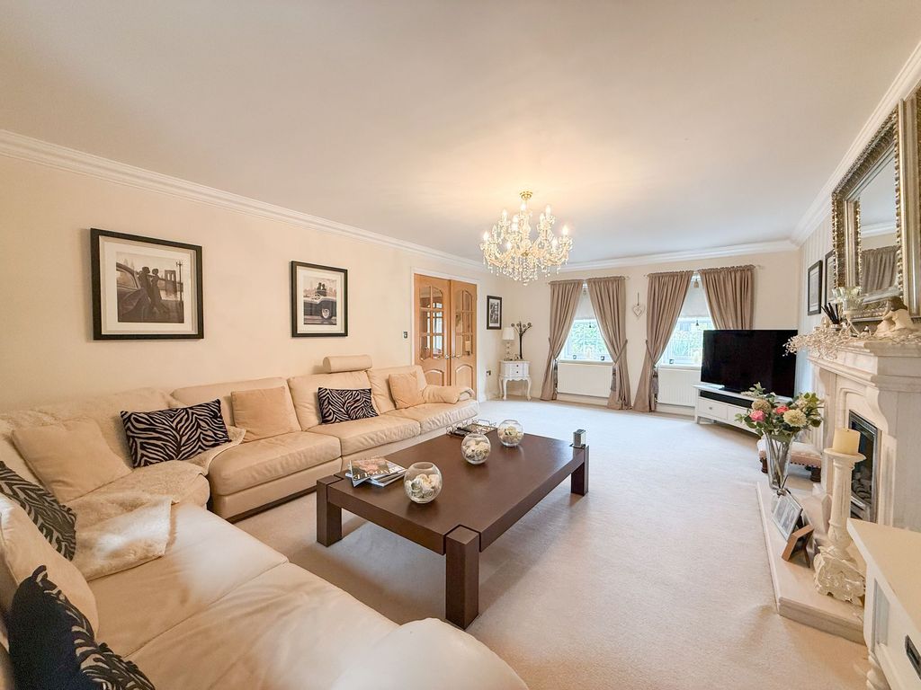 Property photo 3 of 28 Formal Lounge