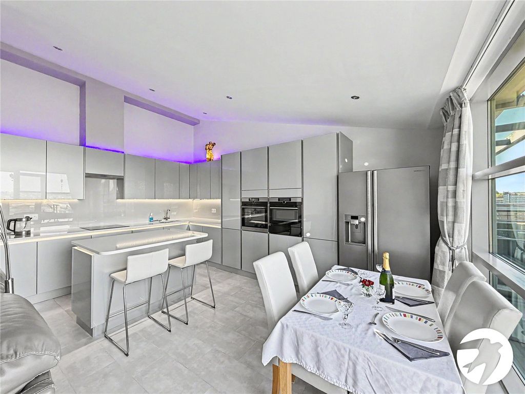 Property photo 2 of 15 Kitchin/Dining Area