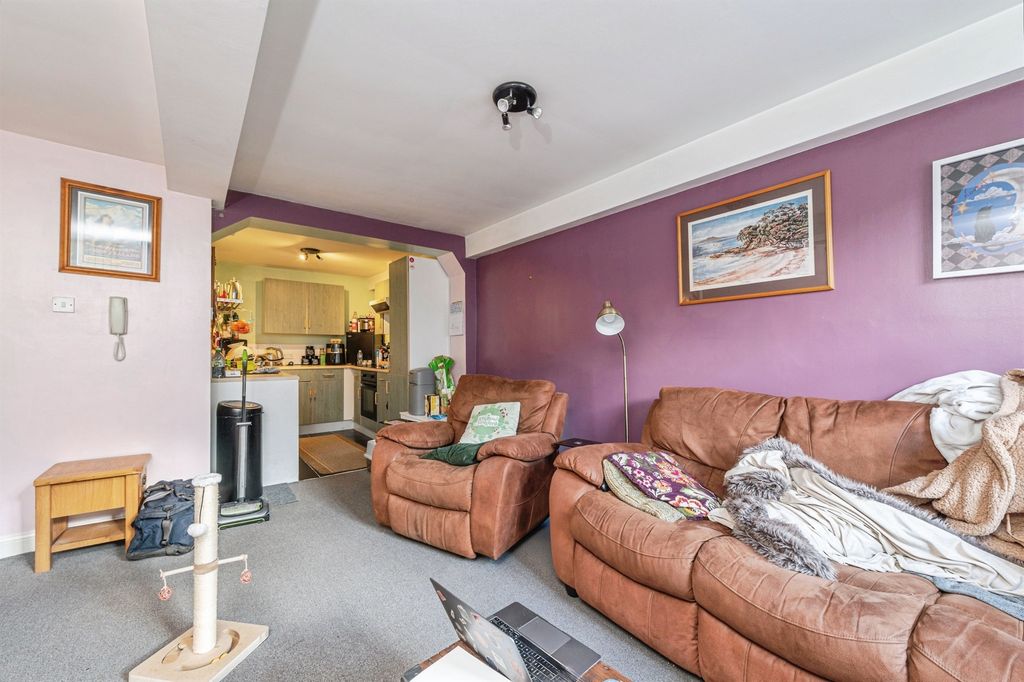 Additional image 4 of 1 bed flat for saleNavigation Rise, Milnsbridge, Huddersfield HD3